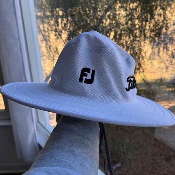 Titleist Aussie White Golf Bucket Hat - Picture 4 of 5